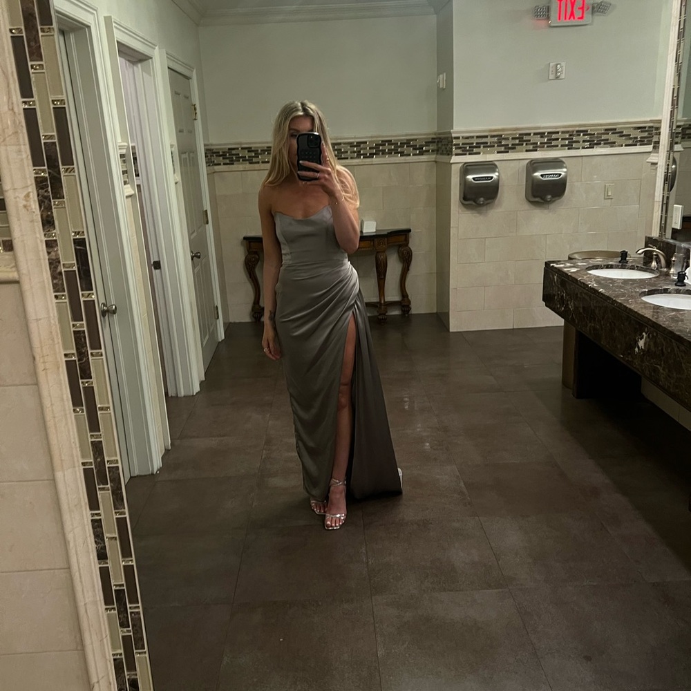 Revolve gown - Picture 4 of 4